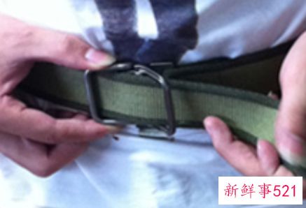 只有两个环的腰带怎么系