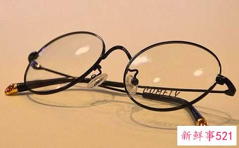 埃及眼镜蛇的外形特征