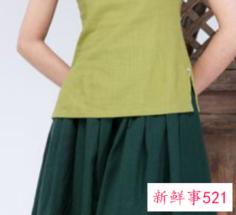 墨绿色百褶长裙配上衣图