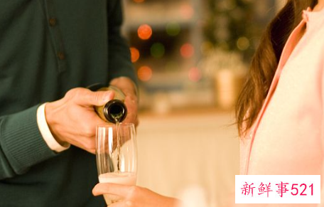 女生第一次约会打扮穿什么鞋子