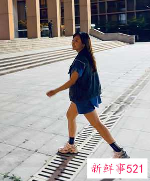 童星林妙可晒毕业照，大学毕业将进军娱乐圈