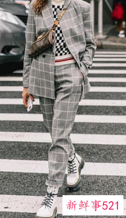 白领上班族的衣服搭配