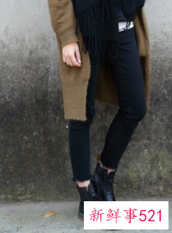 女生马丁靴搭配什么裤子好看图片