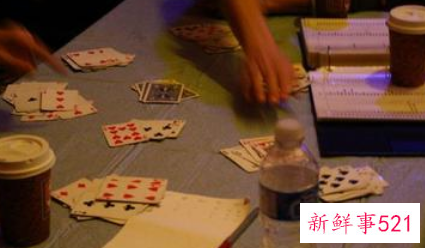 梦到打牌抓到一手好牌