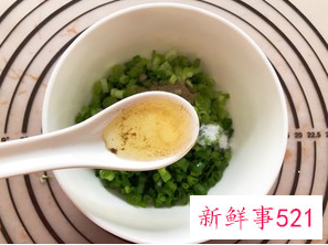 最简单的葱油饼做法