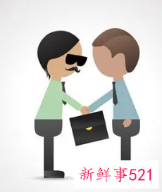 隐藏实力装傻的人气场