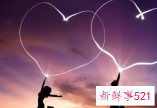 一个女孩子喜欢一个男孩子的表现