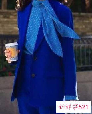 皮肤黄适合穿什么颜色的衣服和裤子