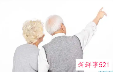 梦见老人变年轻了是什么意思