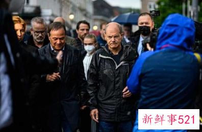 默克尔祝贺肖尔茨获胜