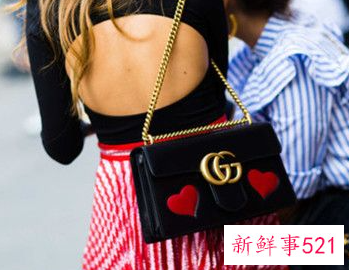 露肩装穿什么内衣