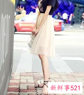 适合穿凉鞋的裤子