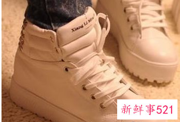 回力高帮鞋怎么搭配裤子