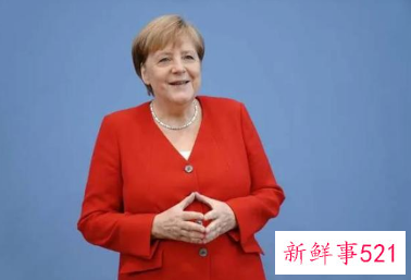 默克尔祝贺肖尔茨获胜