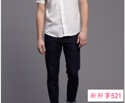 白色衬衫配什么裤子好看男