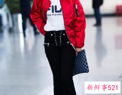 绑带裤配什么衣服好看