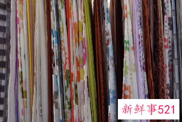 四十岁女人适合什么颜色的真丝丝巾