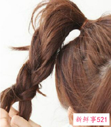 30岁减龄扎发型扎法