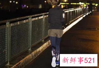 夜跑前怎么热身