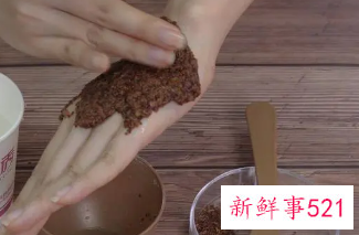 夏天海藻面膜用什么水调好