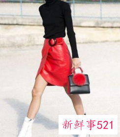 秋冬长款皮裙怎么搭配