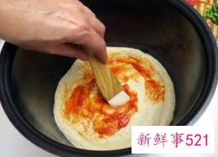 电饭煲做披萨的简单的方式