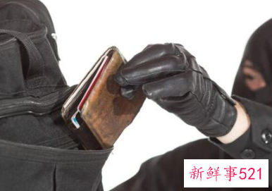 梦见偷拿别人的钱有什么征兆