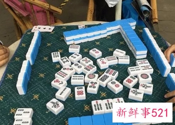 梦见打麻将赢了一千多