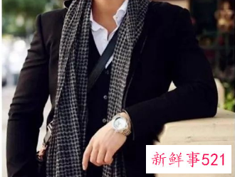 男士围巾的方法