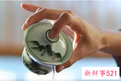 用什么洗茶具上的茶垢洗的干净