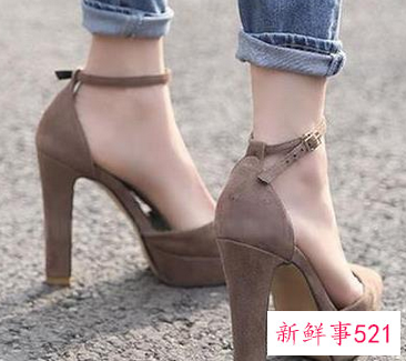 情侣之间送鞋子的寓意是什么意思