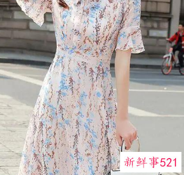 小个子女生穿裙子好看还是穿裤子好看