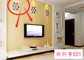 客厅电视上方挂什么有利风水