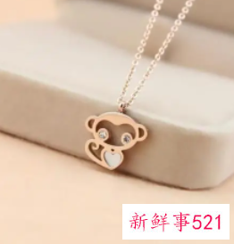 属猴女适合佩戴什么材质的饰品