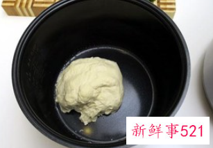 电饭煲做披萨的简单的方式