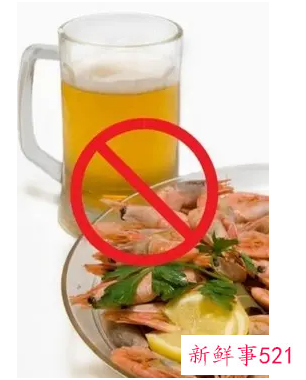 吃海鲜时不宜喝什么酒