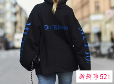 女生连帽卫衣外面穿什么外套好看