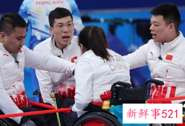 中国轮椅冰壶队八连胜顺利晋级四强
