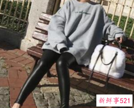 灰色卫衣怎么搭配才好看