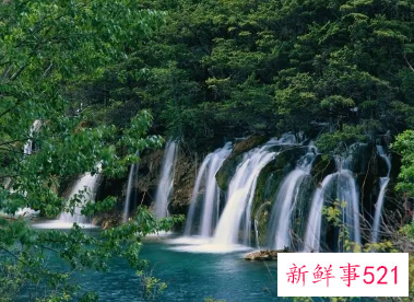 梦见旅游风景很美有山有水