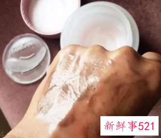 涂第二次防晒霜要不要洗脸