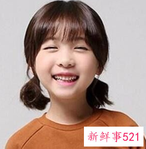 小女孩短发怎么扎好看