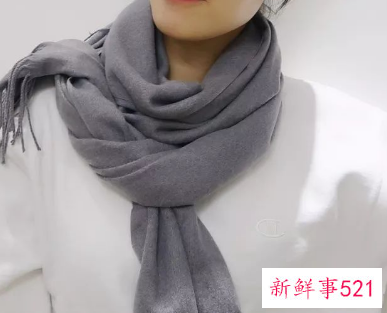 男士围巾的方法
