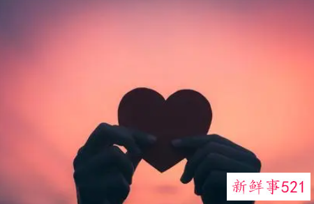 如何撩年纪小的妹子