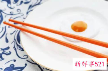 陶瓷筷子好还是合金筷子好