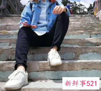 中老年人拍照姿势