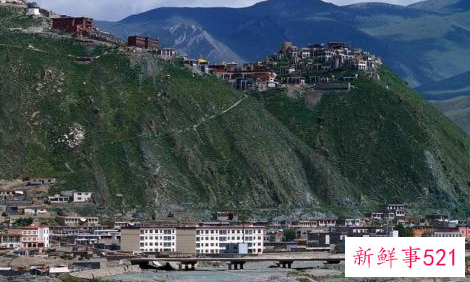 三江源头在青海哪个县