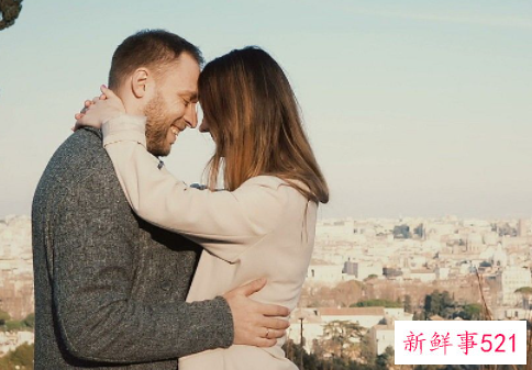 男女之间种草莓的技巧和正确方式