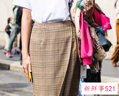 穿什么颜色衣服比较显白