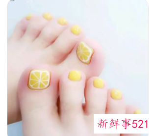 在脚指甲上面涂颜色